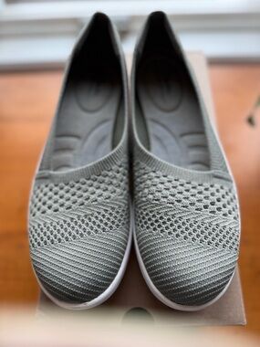 Clark’s Slip on cloud steppers nwot 9.5